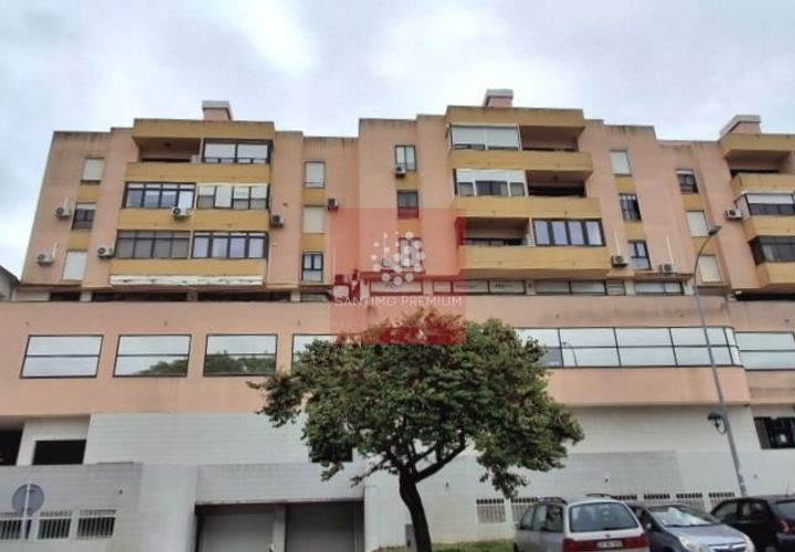 Erhvervsejendom i Amadora, Lisbon, Amadora - € 2.500.000 | Ref: 047.001.021 - foto 1