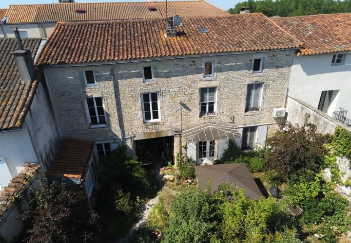 Villa a Aigre, Charente, Aigre - € 249.950 | Ref: r7481 - foto 1