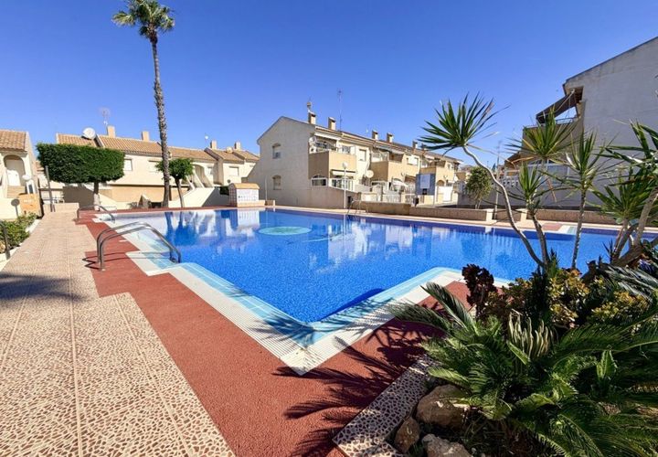 Byhus i Torrevieja, Alicante, Torrevieja - € 157.500 | Ref: 783168 - foto 1