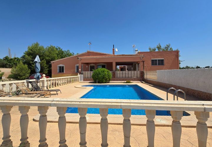Villa i Aspe, Alicante, Aspe - € 550.000 | Ref: V0550/388 - foto 1