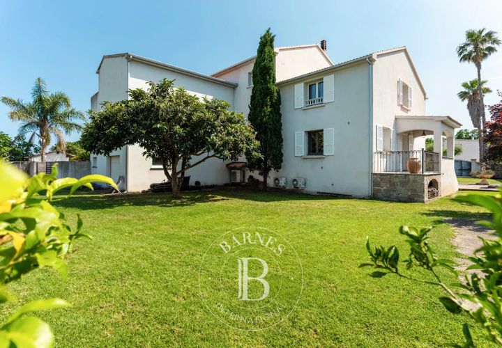 Villa a Bastia, Haute-Corse, Bastia - € 1.650.000 | Ref: RV2192 - foto 1
