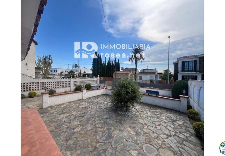 Villa i Empuriabrava, Gerona, Empuriabrava - € 379.000 | Ref: 3834 - foto 1