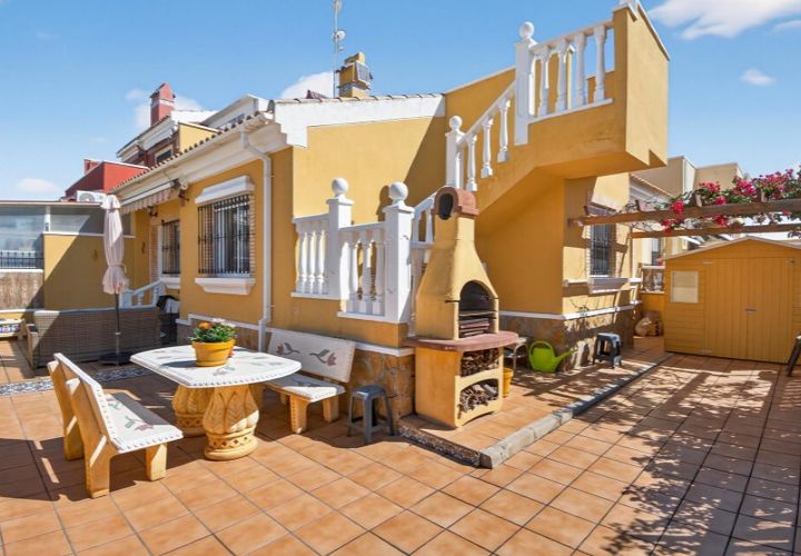 Rækkehus i La Torreta, Alicante, La Torreta - € 219.000 | Ref: B-Z1042 - foto 1
