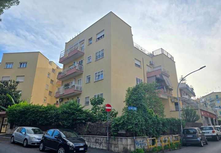 Apartament a Rome, Rome, Rome - € 1.160/mes | Ref: Montasio_trilocale - foto 1