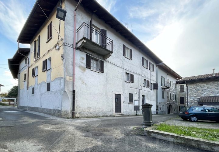 Villa i Gignese, Verbano Cusio Ossola, Gignese - € 130.000 | Ref: T632 - foto 1