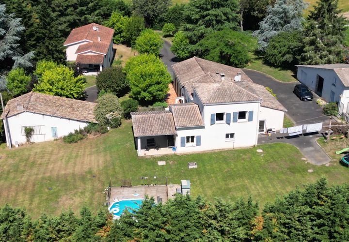 Villa a Chevanceaux, Charente-Maritime, Chevanceaux - € 399.999 | Ref: BVI85678 - foto 1