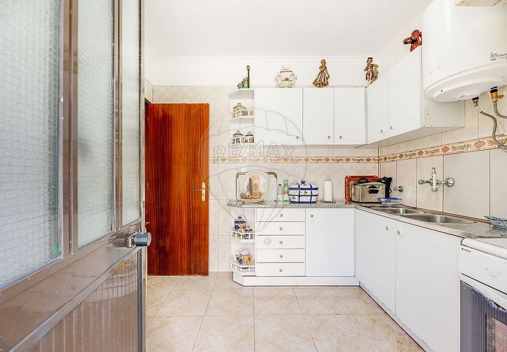 Villa i Almada, Setubal, Almada - € 200.000 | Ref: 120612276-23 - foto 1
