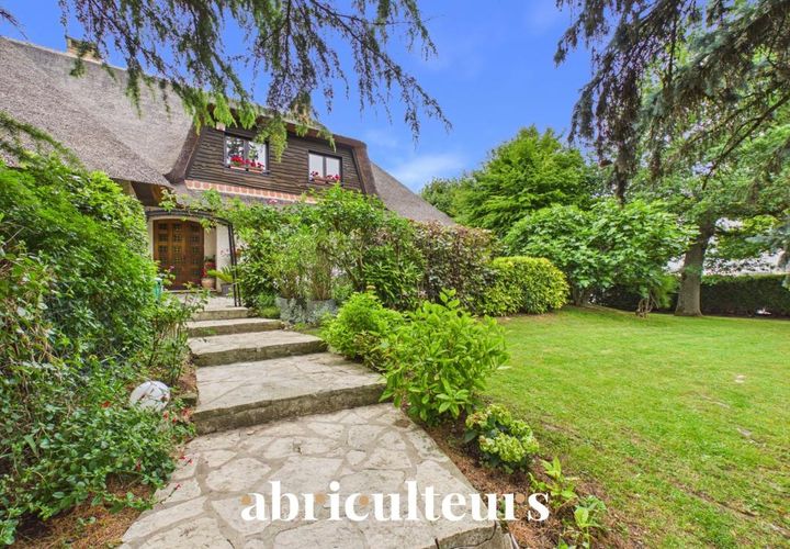 Villa a Yerres, Essonne, Yerres - € 880.000 | Ref: PFVM040631091800 - foto 1