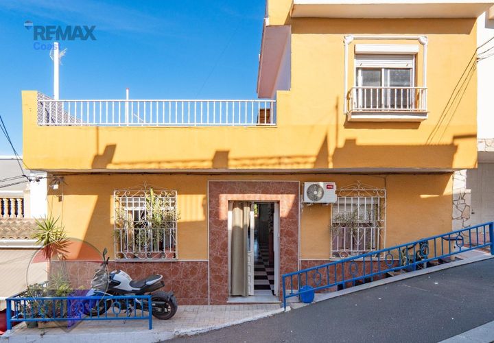 Villa i Malaga city, Malaga, Malaga city - € 415.000 | Ref: 7272-01049/7272 - foto 1