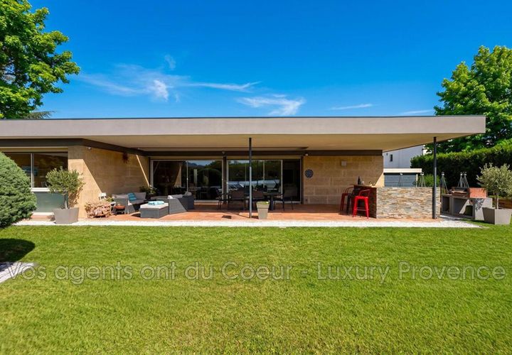 Villa a Gardanne, Bouches-du-Rhone, Gardanne - € 599.900 | Ref: 889V1921M - foto 1