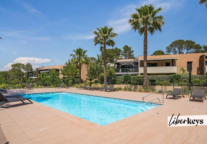 Lejlighed i Saint-Raphaël, Var, Saint-Raphaël - € 335.000 | Ref: DOM32325 - foto 1