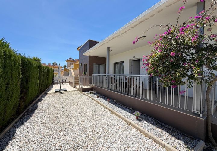 Villa a Ciudad Quesada, Alicante, Ciudad Quesada - € 420.000 | Ref: 35843 - foto 1