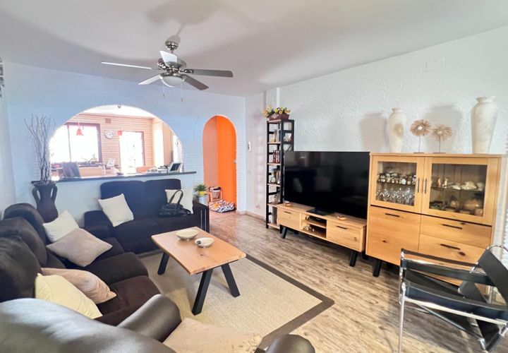 Villa a Torrevieja, Alicante, Torrevieja - € 320.000 | Ref: MLSC7314587/13477 - foto 1