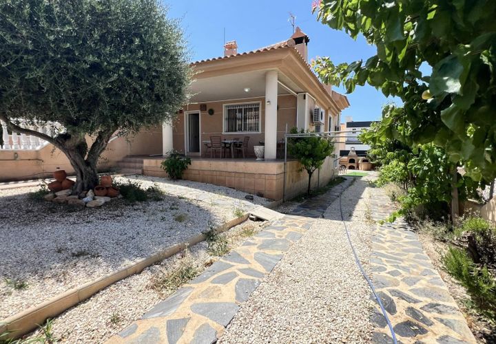 Rækkehus i Torrevieja, Alicante, Torrevieja - € 425.000 | Ref: MLSC3589199/13477 - foto 1