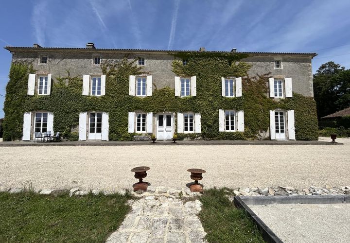 Villa a Aigre, Charente, Aigre - € 780.000 | Ref: 46_JLY-0026330 - foto 1