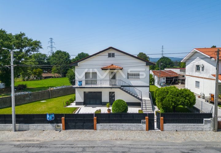 Villa i Vila Verde, Braga, Vila Verde - € 349.500 | Ref: 01-3837 - foto 1