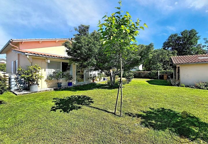 Villa a Coutras, Gironde, Coutras - € 279.000 | Ref: 87035313 - foto 1