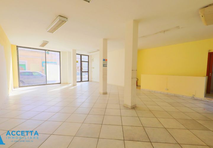Erhvervsejendom i Taranto, Taranto, Taranto - € 145.000 | Ref: 145 - foto 1