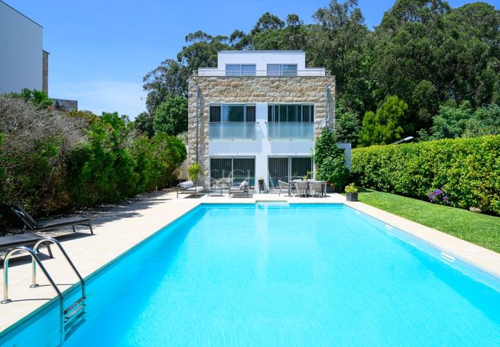 Villa i Oliveira do Douro, Porto, Oliveira do Douro - € 1.300.000 | Ref: 118/26 - foto 1