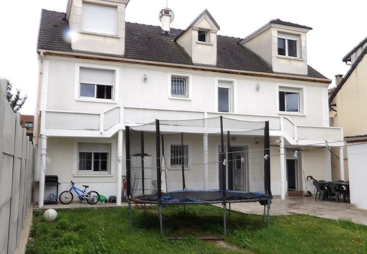 Villa a Bobigny, Seine-Saint-Denis, Bobigny - € 650.000 | Ref: 87075888 - foto 1