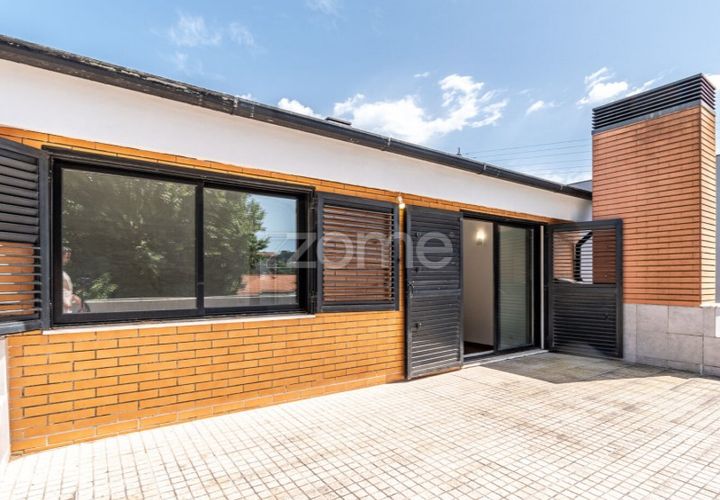 Villa i Oliveira do Douro, Porto, Oliveira do Douro - € 630.000 | Ref: ZMPT589483 - foto 1