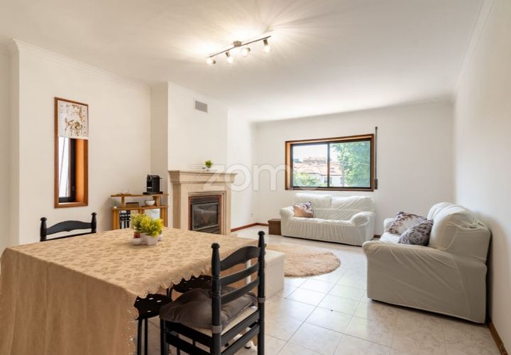 Villa a Oliveira do Douro, Porto, Oliveira do Douro - € 630.000 | Ref: ZMPT589483 - foto 1
