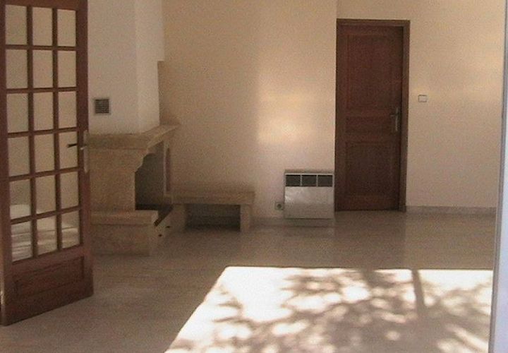 Villa a Nimes, Gard, Nimes - € 1.360/mes | Ref: 616745 - foto 1