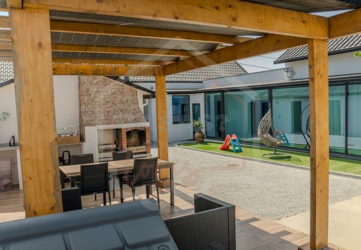 Villa i Aveiro, Aveiro, Aveiro - € 449.000 | Ref: CAS_504 - foto 1