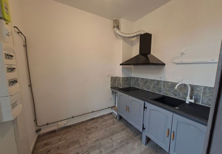 Apartament a Marseille, Bouches-du-Rhone, Marseille - € 710/mes | Ref: 560000 - foto 1