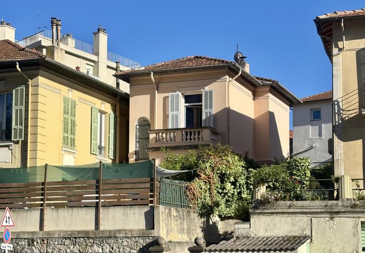 Villa i Nice, Alpes-Maritimes, Nice - € 480.000 | Ref: 87035124 - foto 1