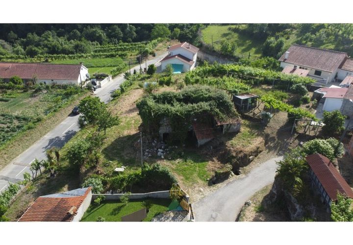 Villa i Arcos de Valdevez, Viana do Castelo, Arcos de Valdevez - € 45.000 | Ref: AVV-021-044 - foto 1
