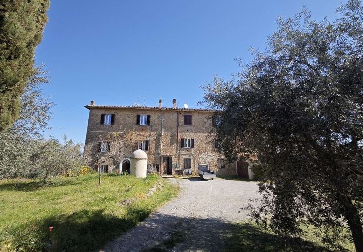 Villa i Volterra, Pisa, Volterra - € 350.000 | Ref: A-327-1365591 - foto 1