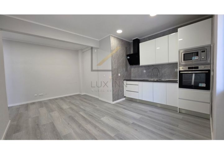 Lejlighed i Amadora, Lisbon, Amadora - € 255.000 | Ref: 1198 HP - foto 1