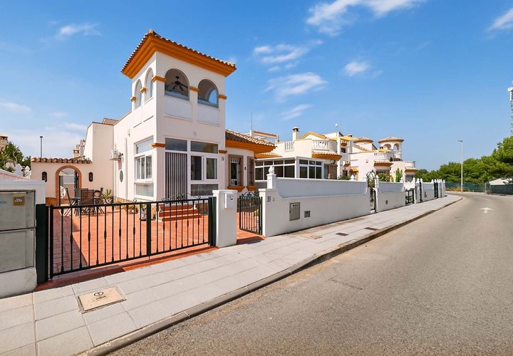 Villa a Pinar De Campoverde, Alicante, Pinar De Campoverde - € 220.000 | Ref: PIP827 - foto 1