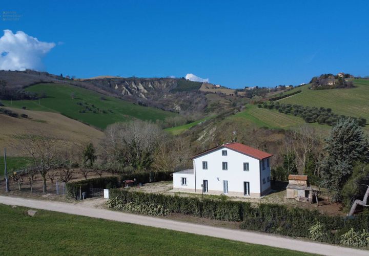 Landejendom i Castignano, Ascoli Piceno, Castignano - € 280.000 | Ref: 32950 - foto 1