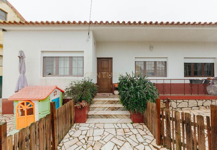 Villa i Palhais, Setubal, Palhais - € 385.000 | Ref: C0440-00990 - foto 1