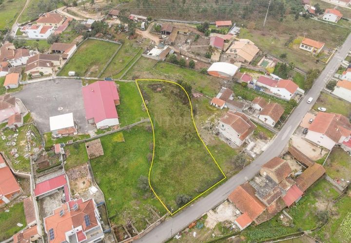 Helårsgrund i Miranda do Corvo, Coimbra, Miranda do Corvo - € 42.000 | Ref: C0289-01417 - foto 1