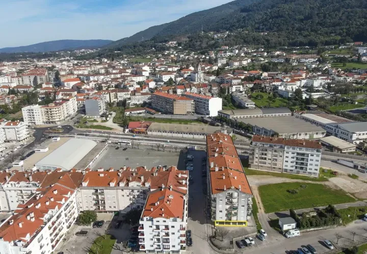 Erhvervsejendom i Lousa, Coimbra, Lousa - € 115.000 | Ref: C0289-01424 - foto 1