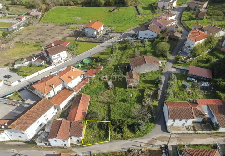 Villa i Miranda do Corvo, Coimbra, Miranda do Corvo - € 14.500 | Ref: C0289-01724 - foto 1