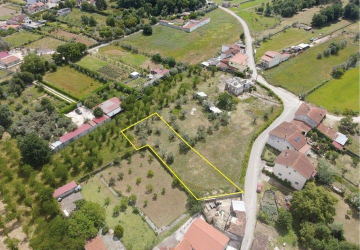 Helårsgrund i Lousa, Coimbra, Lousa - € 37.500 | Ref: C0289-02029 - foto 1