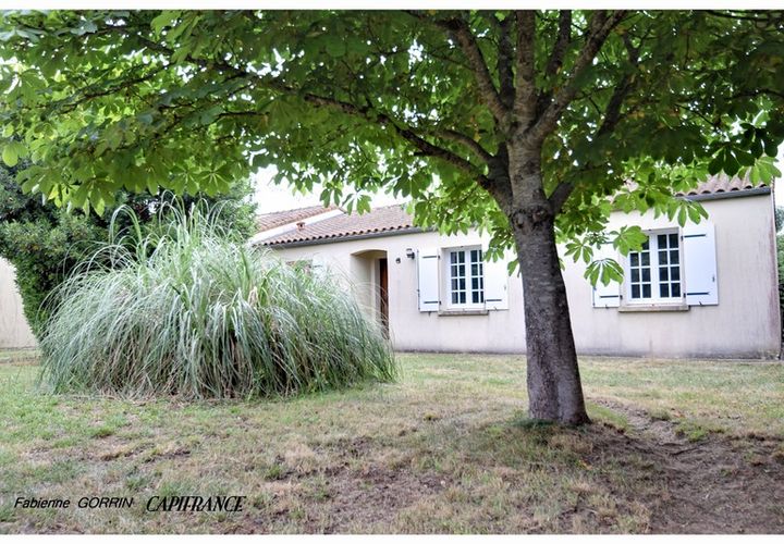Villa a Saint-Sulpice-d'Arnoult, Charente-Maritime, Saint-Sulpice-d'Arnoult - € 188.000 | Ref: 340934225781 - foto 1
