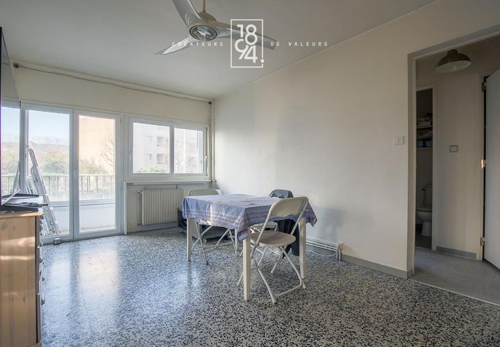 Lejlighed i Marseille, Bouches-du-Rhone, Marseille - € 139.000 | Ref: Q3H4-WHR-ALG - foto 1