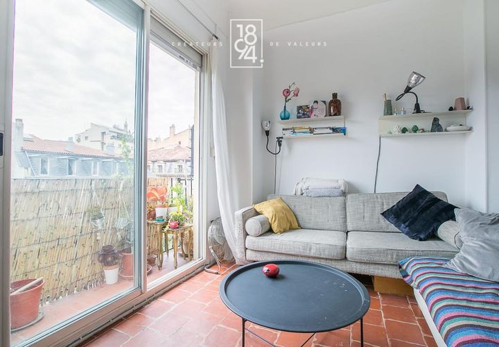 Leilighet i Marseille, Bouches-du-Rhone, Marseille - € 230 000 | Ref: 7HS3-0FW-8HH - foto 1