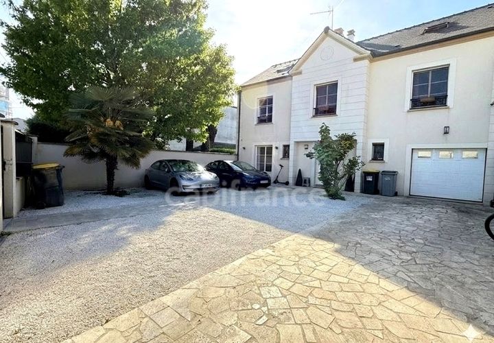 Villa a Eaubonne, Val-d'Oise, Eaubonne - € 925.000 | Ref: 340935737572 - foto 1