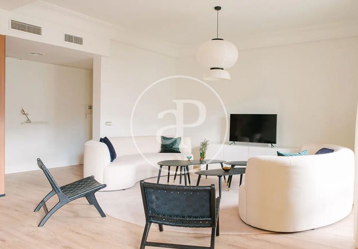 Apartament a Madrid, Madrid, Madrid - € 8.140/mes | Ref: AM2606031 - foto 1