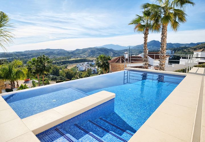 Villa i Benahavis, Malaga, Benahavis - € 1.900.000 | Ref: MLSC1011764 - foto 1