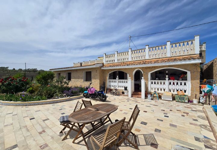 Villa i Sax, Alicante, Sax - € 275.000 | Ref: IVE13809 - foto 1
