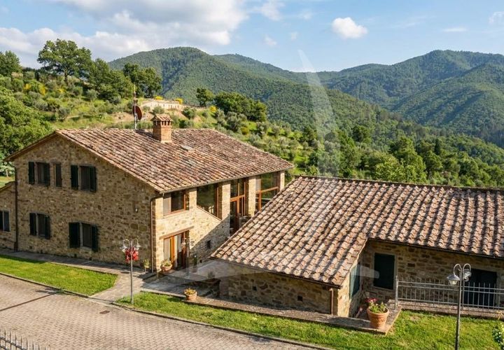 Farm hus i Sansepolcro, Arezzo, Sansepolcro - € 1.200.000 | Ref: a1190ta12837 - foto 1