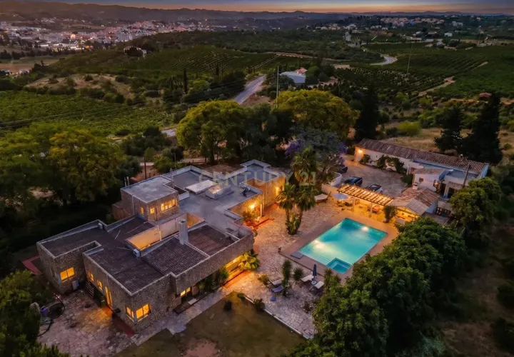 Villa en Silves, Faro, Silves - € 2.200.000 | Ref: C0384-00363 - photo 1