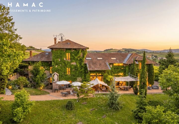 Villa i Bully, Rhone, Bully - € 1.480.000 | Ref: 87049566 - foto 1